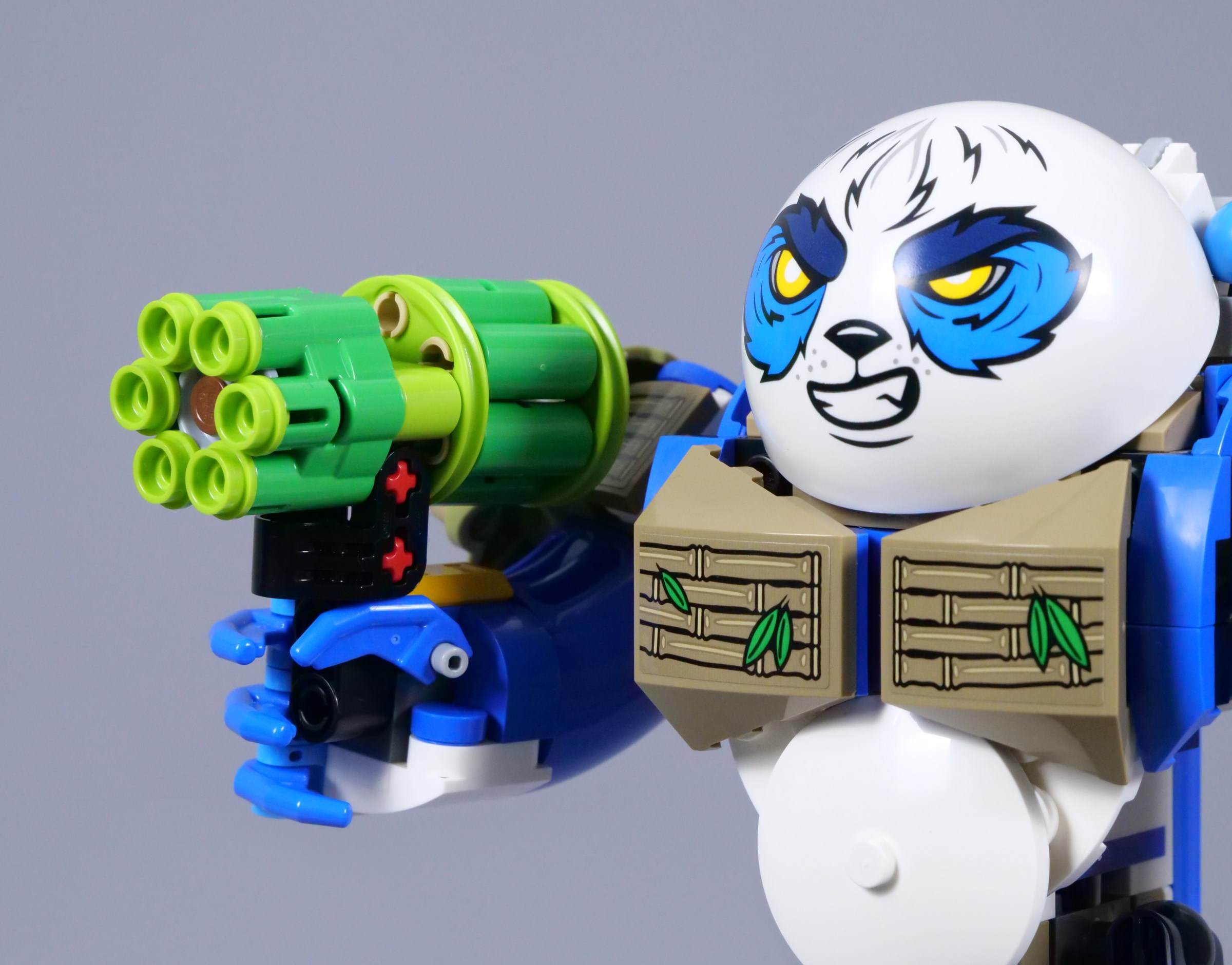 マンダム Logan the Mighty Panda 71480 | LEGO® DREAMZzz™ | Buy online at the